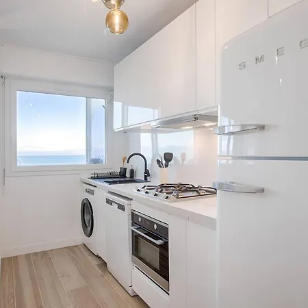 Les Pieds Dans L'eau - 4 Pers. - Fr-1-788-53 *