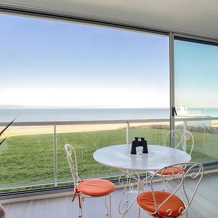 Les Pieds Dans L'eau - 4 Pers. - Fr-1-788-53 *