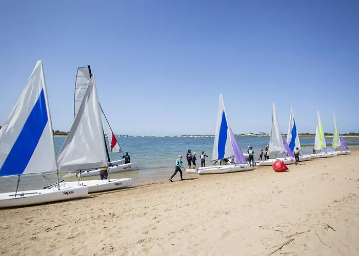Les Pieds Dans L'eau - 4 Pers. - Fr-1-788-53 *